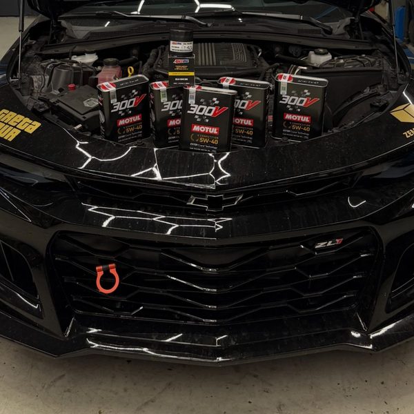 Camaro ZL1: Motul 300V a filter AMSOIL